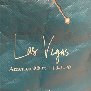 Meet your Posher, Nieka